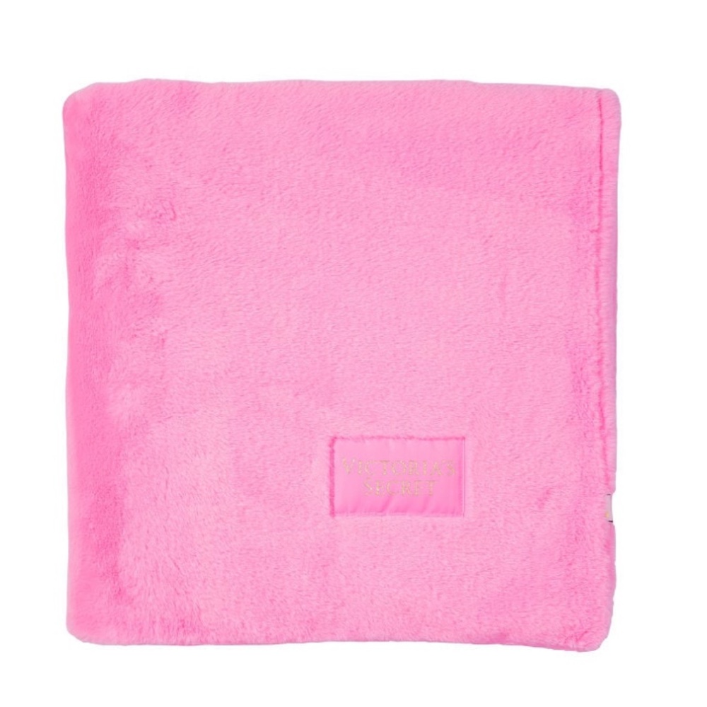 NWT VS Faux Fur Throw Victorias Secret